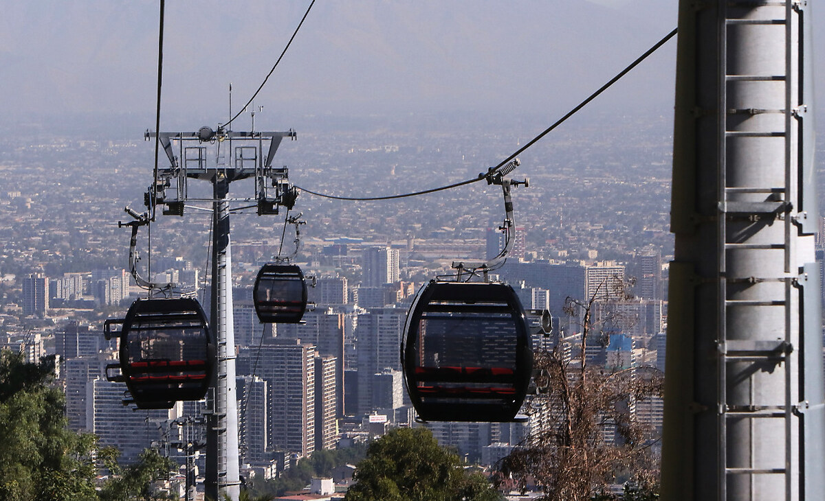 Teleférico Bicentenario: Gobierno negocia su entrada a Red Movilidad tras dura crítica de Luksic